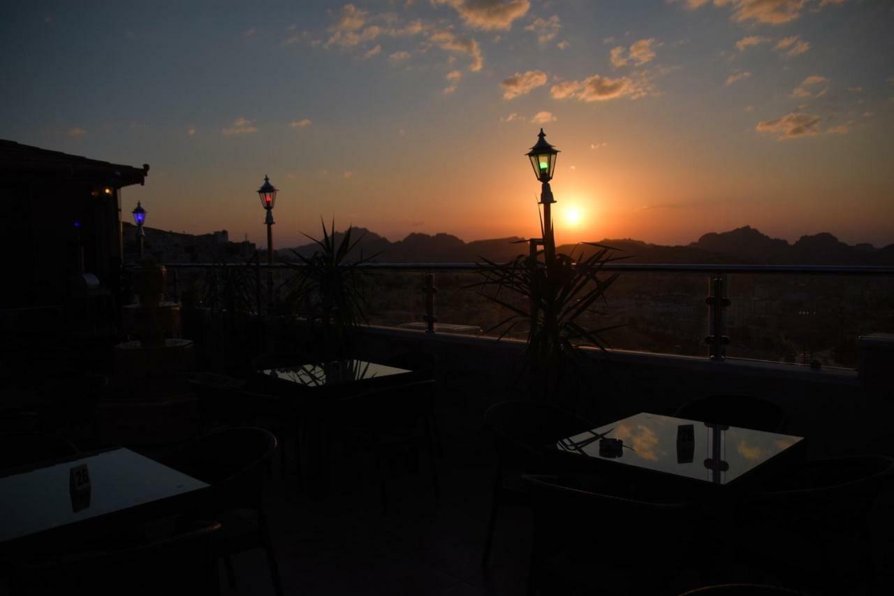 Petra Visitors Hotel Wadi Musa Eksteriør billede